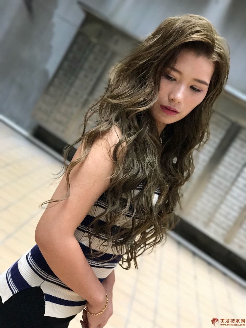 173809r7ot48axytaxxatr.jpg